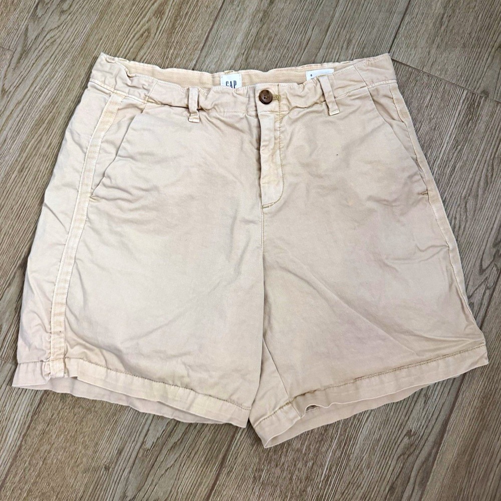 Women's GAP Beige Girlfriend Chino Shorts Size 6